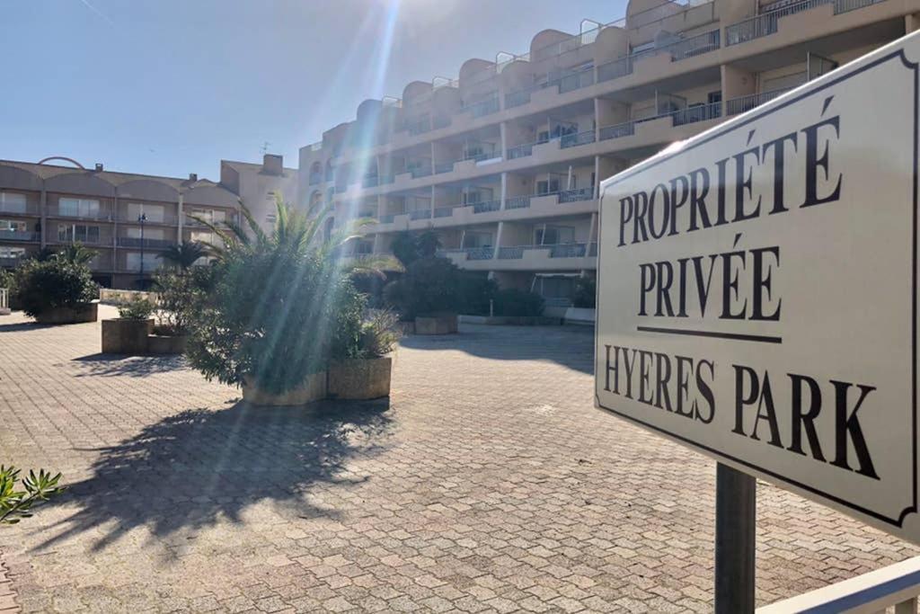 Studio Port De Hyeres Proche Des Plages Exterior photo